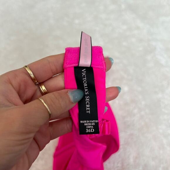 Victoria Secret Womens Push Up 5 Way Bra Hot Pink Size 36 D NWOT *Slight Stain* - Picture 4 of 6